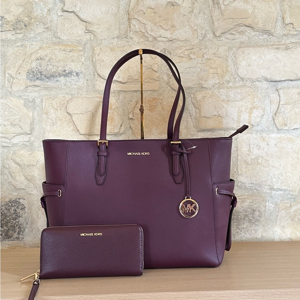 Michael Kors Gilly Leather handbag purse & Wallet set NWT Authentic Bordeaux